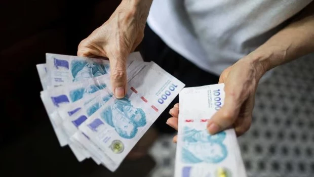 Aumentan los sueldos de empleados públicos con regímenes especiales