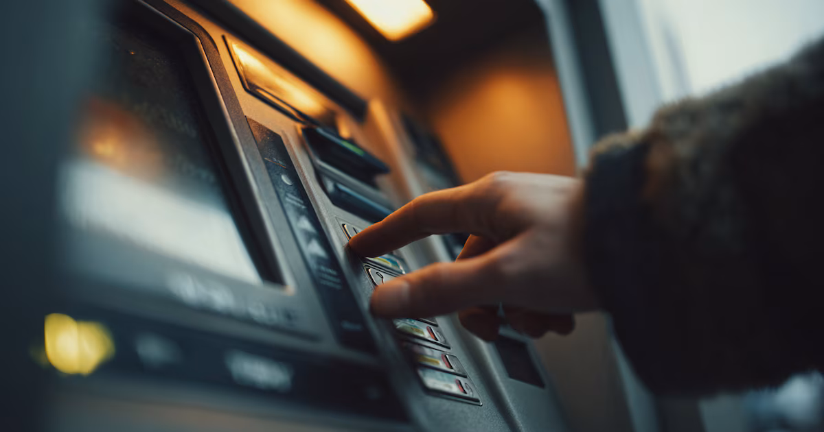 Cuánto dinero en efectivo se puede extraer de los cajeros automáticos en junio de 2026