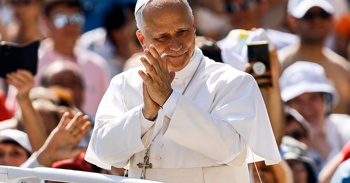 El papa León XIV elogió el acuerdo entre EEUU e Irán y reclamó “caminos de diálogo” para UcraniaEl pontífice agradeció a Pakistán su mediación en el memorando entre Washington y Teherán y, durante su audiencia semanal en el Vaticano, pidió una “paz justa y duradera” tras un ataque ruso que incendió una catedral ortodoxa en Kiev