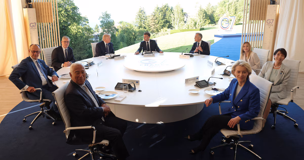 Los líderes del G7 celebran una sesión especial junto a Zelensky para abordar la guerra en Ucrania y aumentar la presión sobre RusiaLa reunión tiene lugar en la ciudad francesa de Evian y contará con la participación del presidente de EEUU, Donald Trump, quien manifestó cierto optimismo sobre la posibilidad de impulsar avances en las negociaciones entre Kiev y Moscú