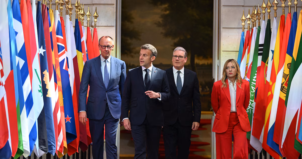 Alemania, Francia, Reino Unido e Italia expresaron su disposición a levantar las sanciones a Irán tras el acuerdo con EEUULos cuatro países consideraron “vital” que las negociaciones detalladas entre Washington y Teherán concluyan con éxito y que el pacto se implemente de manera rápida e integral, al tiempo que reiteraron que la República Islámica “jamás debe hacerse con un arma nuclear”