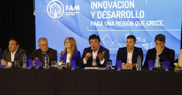 Política Fernando Espinoza encabezó el Encuentro Federal de la Federación Argentina de Municipios -Región Centro- en la provincia de Santa Fe