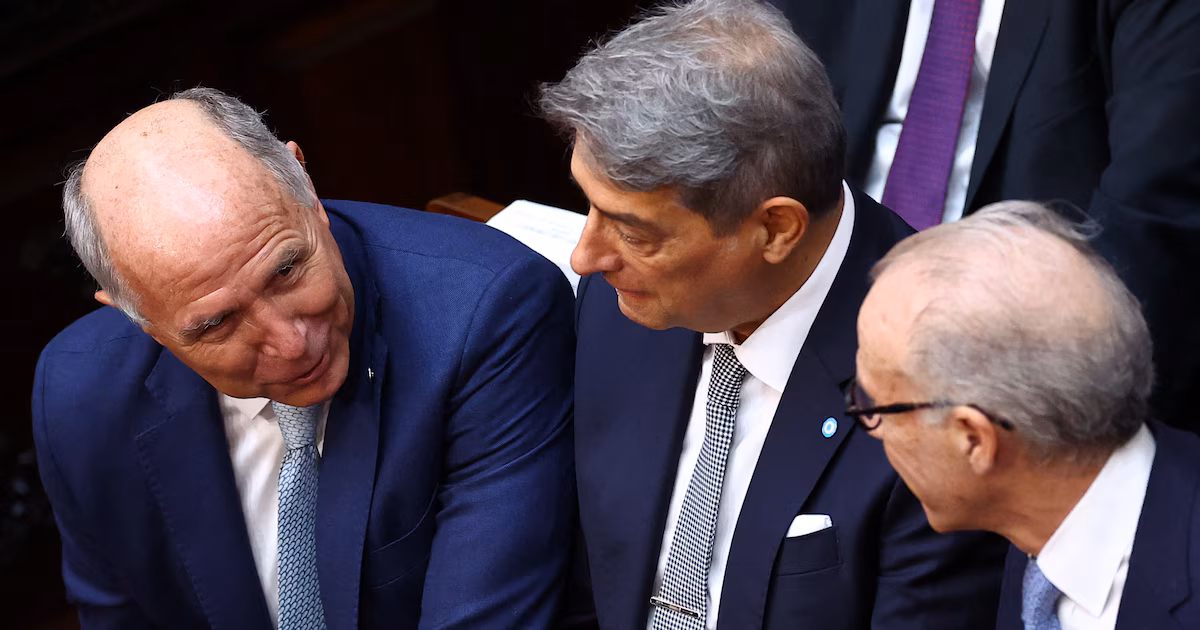 Un decreto de Milei abre la posibilidad de acelerar los pliegos para completar la Corte Suprema