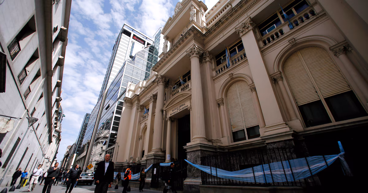 El Banco Central compró más de USD 400 millones en la semana, pero cayeron las reservas internacionales
