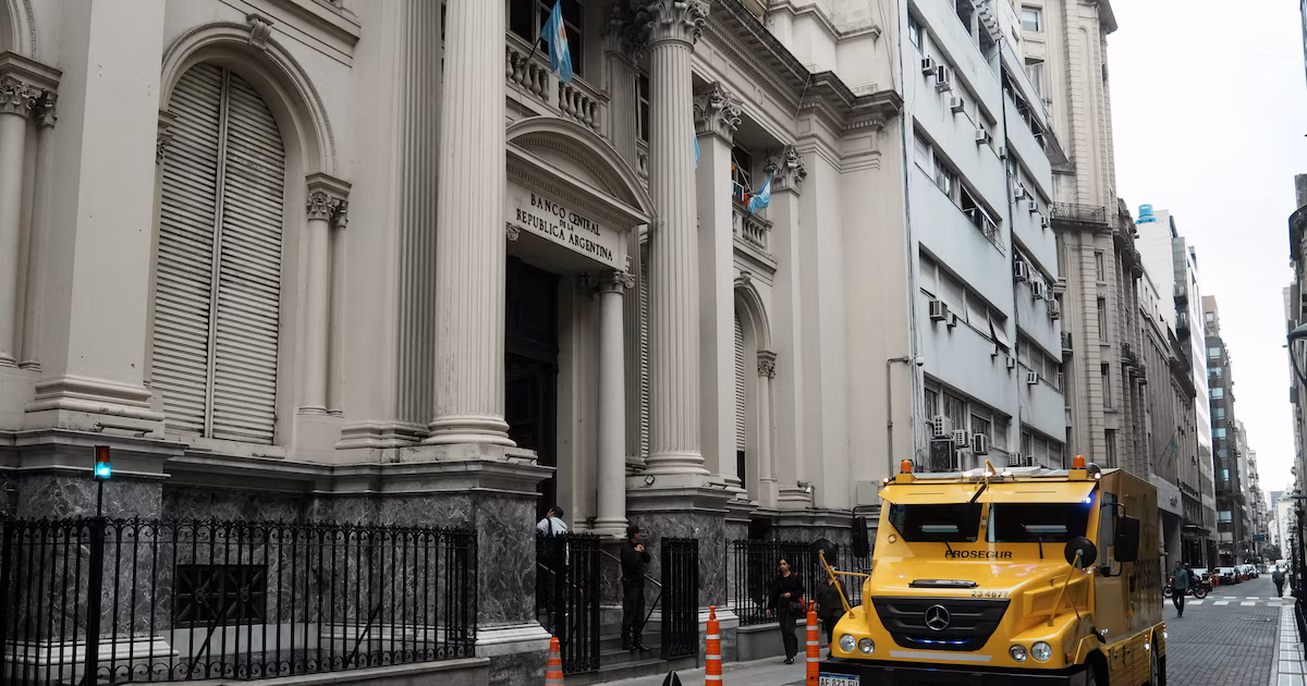 La racha de compra de dólares del Banco Central ya es la tercera más larga de la historia