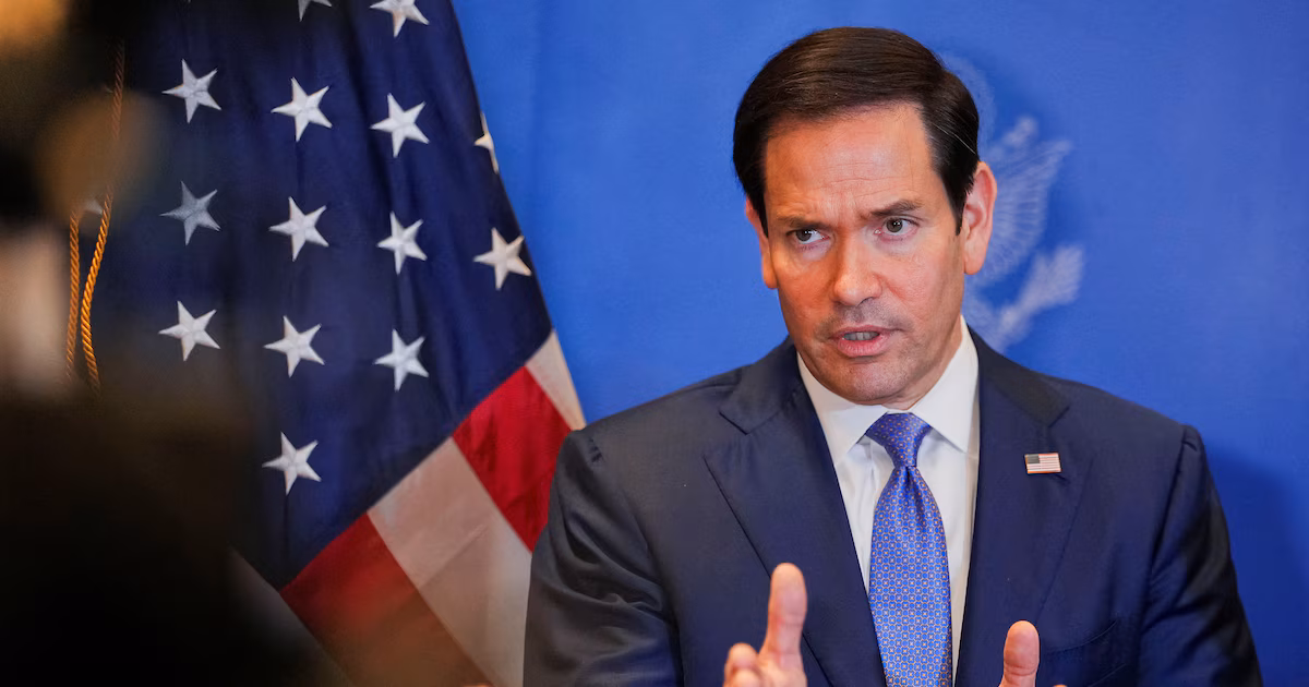 Marco Rubio advirtió que un peaje iraní en el estrecho de Ormuz provocaría un “caos total” en las vías navegables del mundoEl secretario de Estado de EEUU comparó la iniciativa con “una plaga” que sentaría un precedente global. Omán intentó calmar los ánimos y negó que se vayan a imponer tasas de tránsito