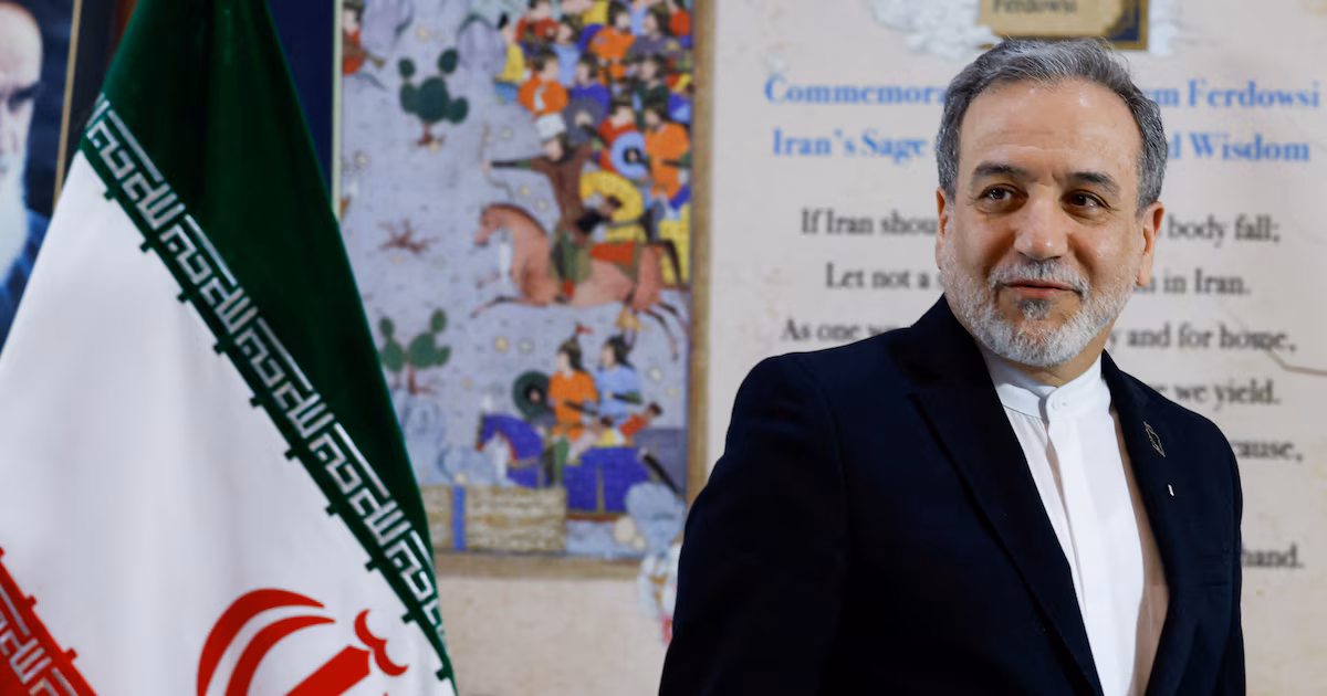 El canciller del régimen iraní aseguró que un memorando de entendimiento con EEUU “nunca ha estado tan cerca”Abbas Araqchi se limitó a comentar que los detalles del documento se darán a conocer “en el momento oportuno”