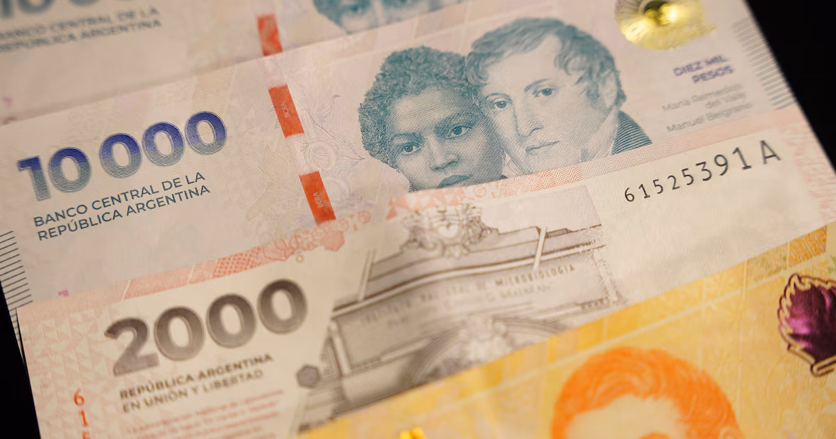 Un solo crédito, 10 años para pagar y hasta $100 millones de deuda: cómo es el nuevo “salvavidas” para morosos que lanzó un banco