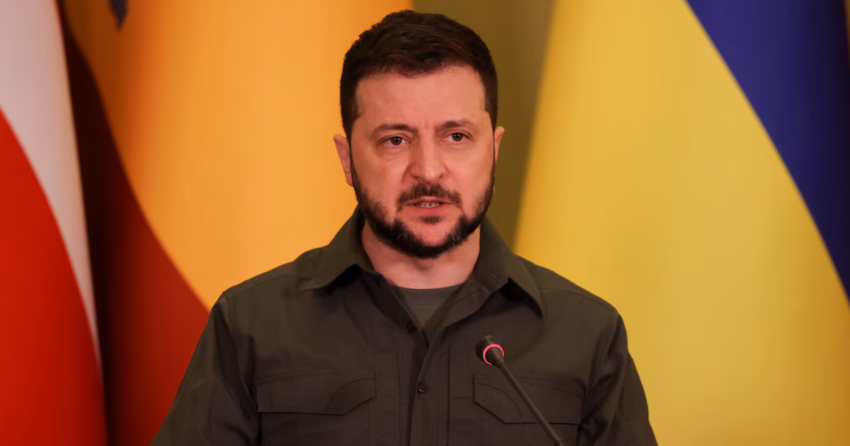 Volodimir Zelensky anunció una operación de influencia de 40 días para obligar a Rusia a negociar la pazEl mandatario comunicó la decisión después de evaluar el trabajo de la unidad especial “Alfa” y repasar los últimos avances en el campo de batalla