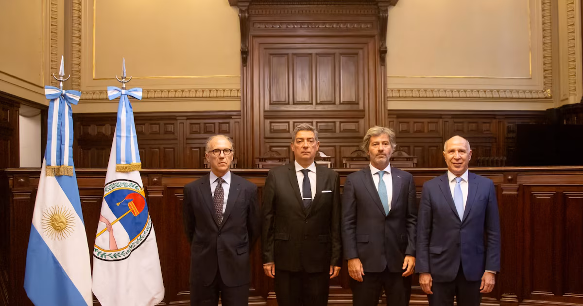 Señal del Gobierno: reformará el proceso de selección de los jueces de la Corte para acelerar los nombramientos