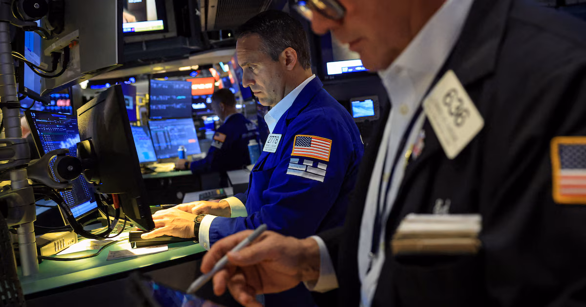 Las acciones argentinas se desplomaron hasta 9% en Wall Street, pero el riesgo país cayó a un nuevo mínimo en ocho años