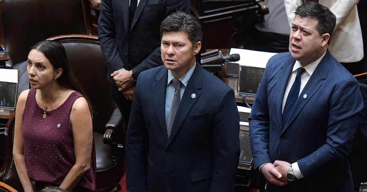 Un diputado libertario habló del caso Adorni: “Solo pondría las manos en el fuego por el Presidente”