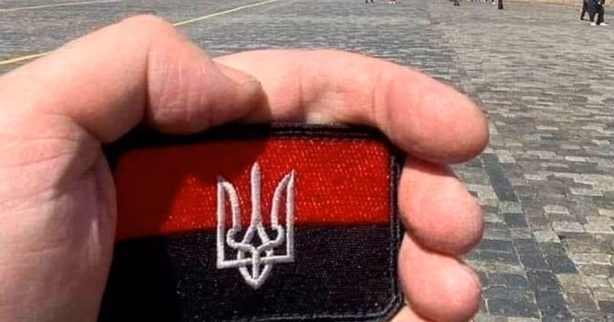 El premonitorio meme que anticipó el masivo ataque ucraniano contra Moscú: “Estamos más cerca de lo que piensas”Tan solo 48 horas antes del bombardeo en Rusia, un veterano ucraniano residente en Canadá publicó una imagen que este jueves tomó mayor relevancia, tras la incursión en la capital rusa