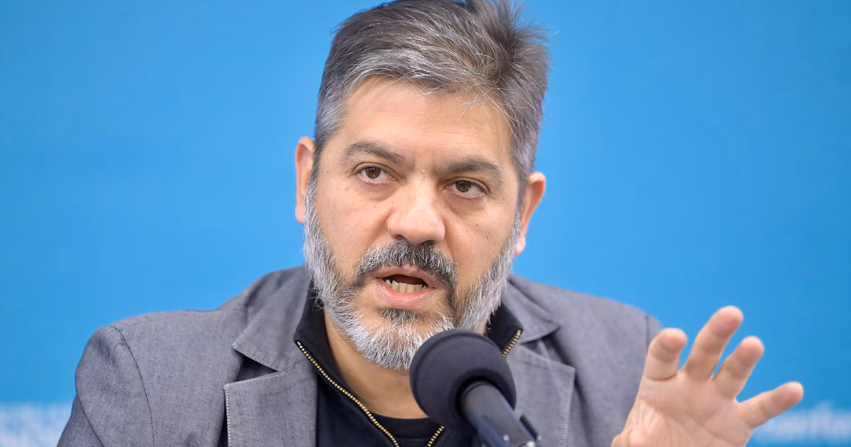 La mano derecha de Kicillof evitó confrontar con Máximo Kirchner, pero no hay señales de acercamiento