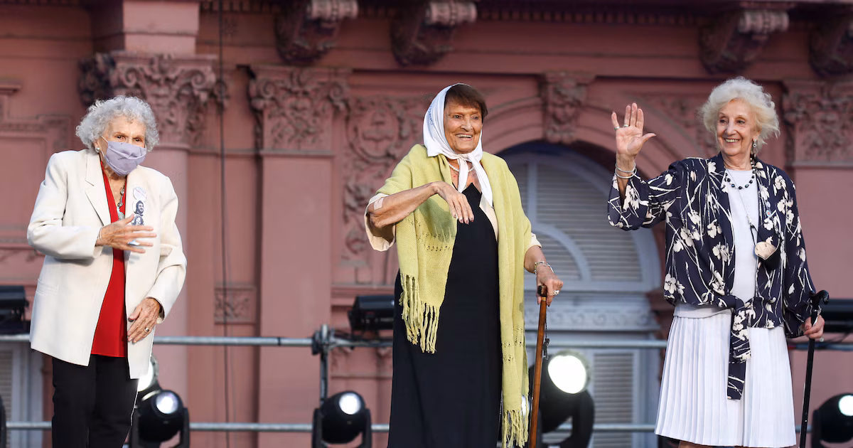 El dolor de Estela de Carlotto por la muerte de “Taty” Almeida: “Quedamos dos abuelas nada más con vida”