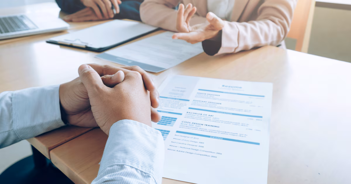 Primer empleo en la era de la IA: qué buscan las empresas y por qué el CV ya no es suficiente