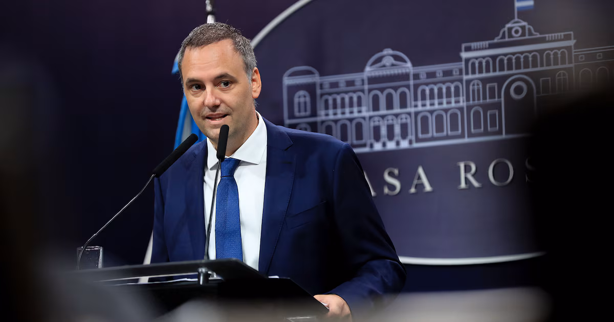 Aumenta la presión de la oposición tras la declaración jurada de Adorni: “No puede seguir”, aseguró ahora Schiaretti