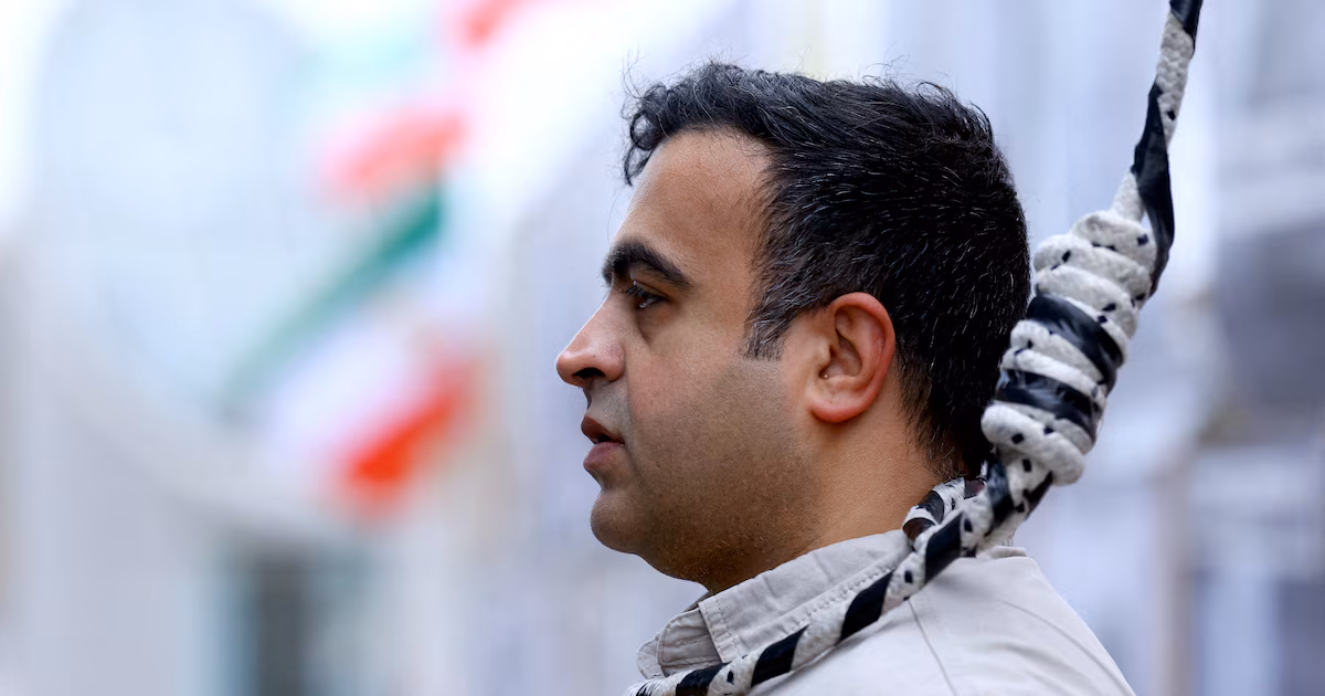 El régimen de Irán ejecutó a dos hombres por participar en las protestas de eneroLas ejecuciones de Javad Zamani y Abolfazl Saedi  elevan a al menos 40 los muertos por sentencia judicial desde comienzos de 2026, en medio de una escalada represiva que se intensificó tras el inicio de la guerra el 28 de febrero
