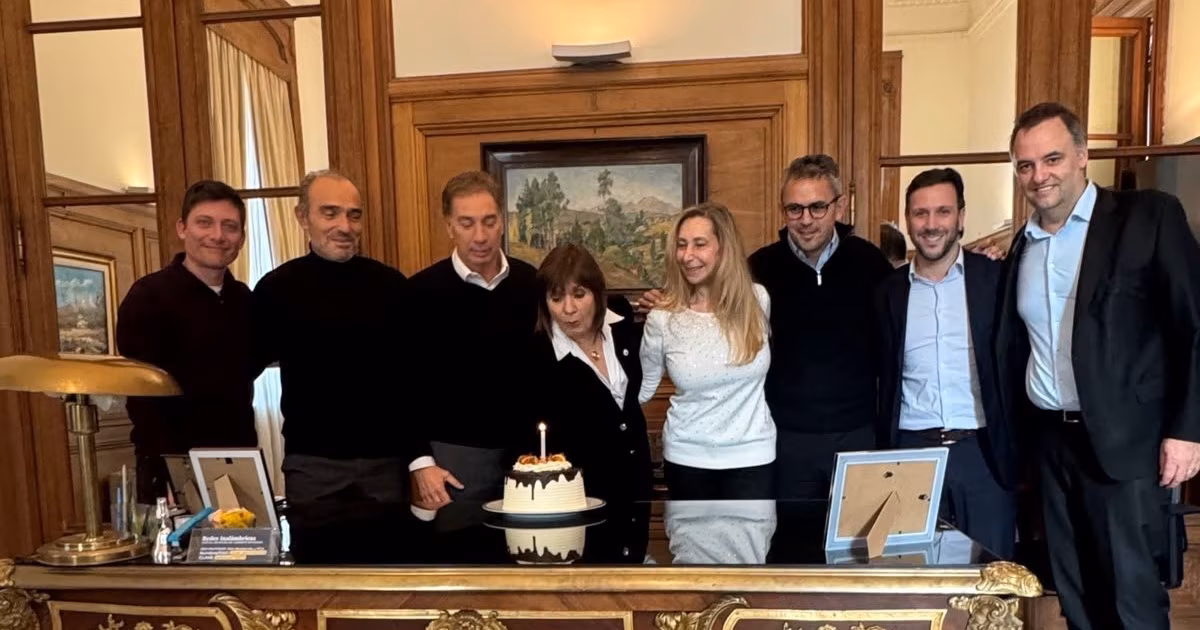 El Gobierno está envuelto en contradicciones y no logra salir del caso Adorni ni relanzar la gestión