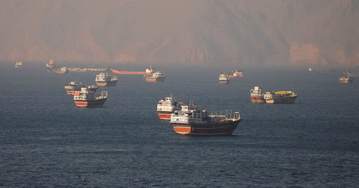 El petróleo cayó a su nivel más bajo desde marzo mientras el mercado apuesta por la reapertura del estrecho de OrmuzEl Brent tocó los 80,89 dólares el barril —su piso desde el 4 de marzo— en la segunda jornada consecutiva de bajas pronunciadas, mientras los mercados evalúan el alcance real del acuerdo provisional entre EEUU e Irán