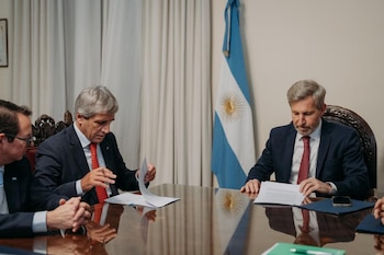 Luis Caputo y Rogelio Frigerio impulsan un nuevo pacto fiscal entre Nación y las provincias