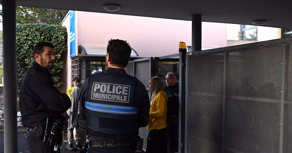 Detuvieron en Francia a un hombre acusado de espiar para RusiaFue arrestado “mientras filmaba un prototipo de dron perteneciente a una empresa que suministra a las fuerzas armadas francesas y ucranianas”