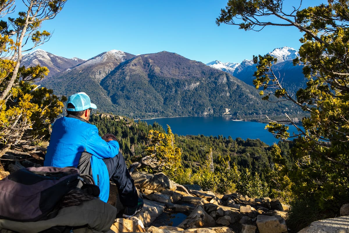 Confirman el bajo movimiento del turismo en el fin de semana largo condicionado por el tiempo, la economía y el Mundial: generó $217.000 millones