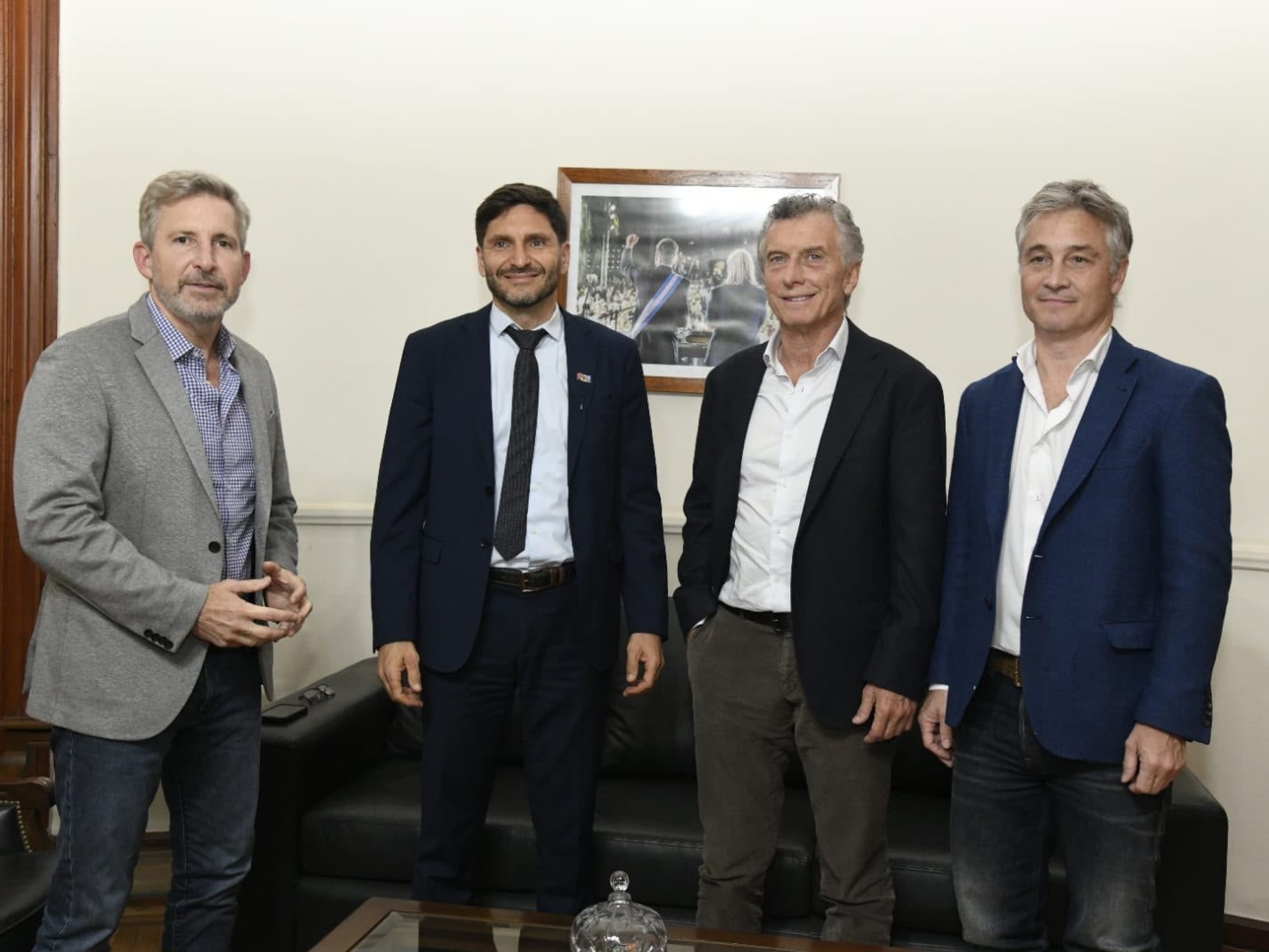 Macri ya no dice que no, un salvataje a Patricia y el mileísmo en su peor hora