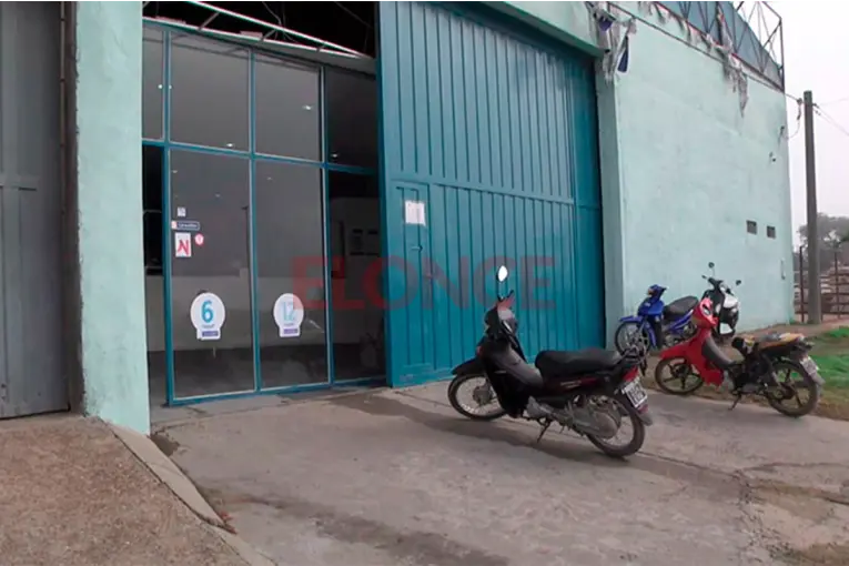 Hay un sospechoso por el violento ataque a balazos contra un corralón de Paraná