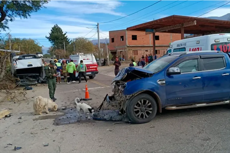Viajaban a un torneo de veteranos y murieron tras ser chocados por camioneta que huía de Gendarmería