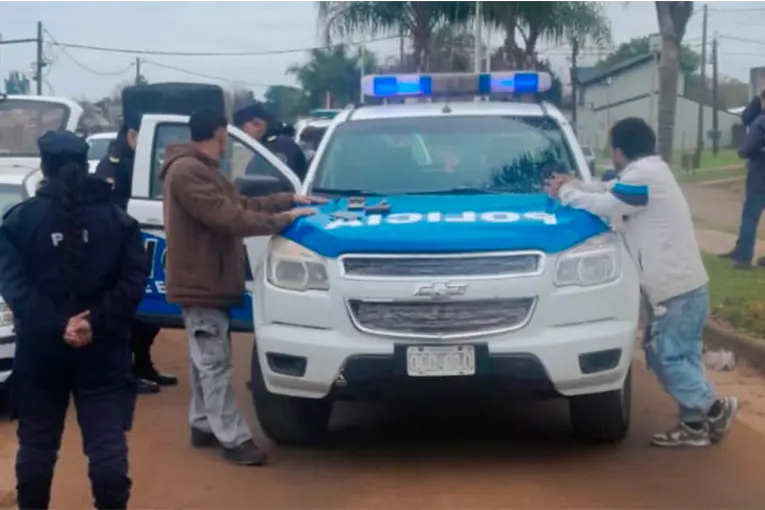 Secuestraron armas, marihuana y un auto tras disturbio en la vía pública: conducía con 3,77 g/L