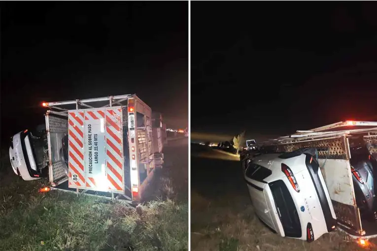 Un camión cargado con autos 0km volcó en la Autovía 14