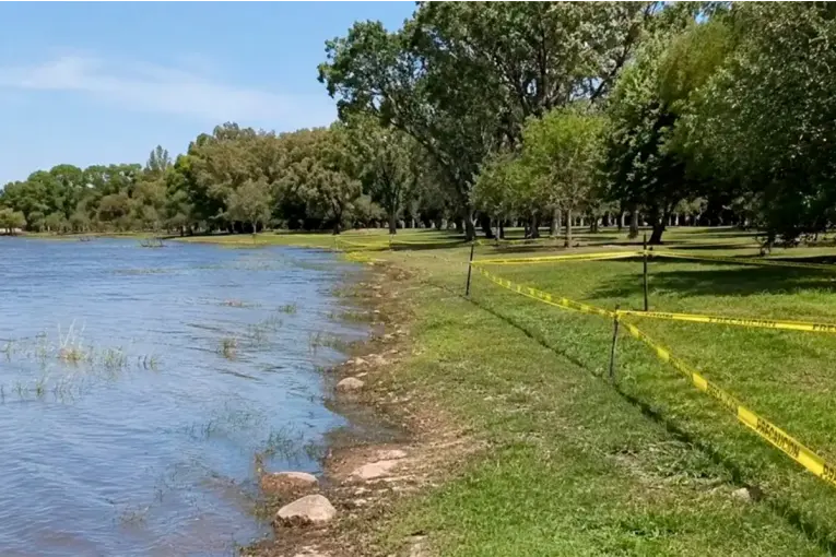 Una mujer falleció mientras practicaba actividades recreativas en el Lago Salto Grande