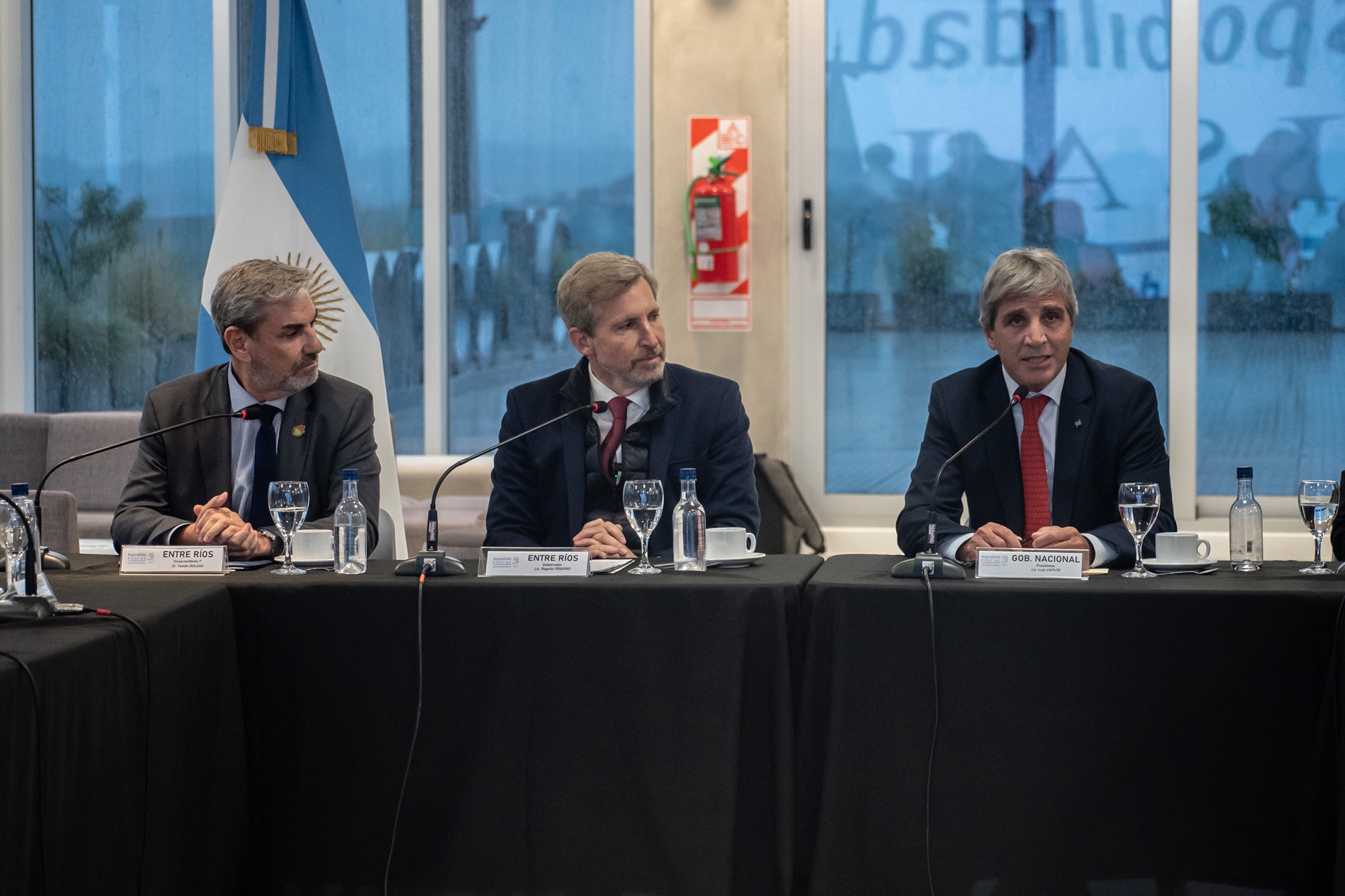 Frigerio recibió a Caputo en Paraná y afirmó: “Estamos en condiciones de escribir el próximo capítulo del pacto fiscal”