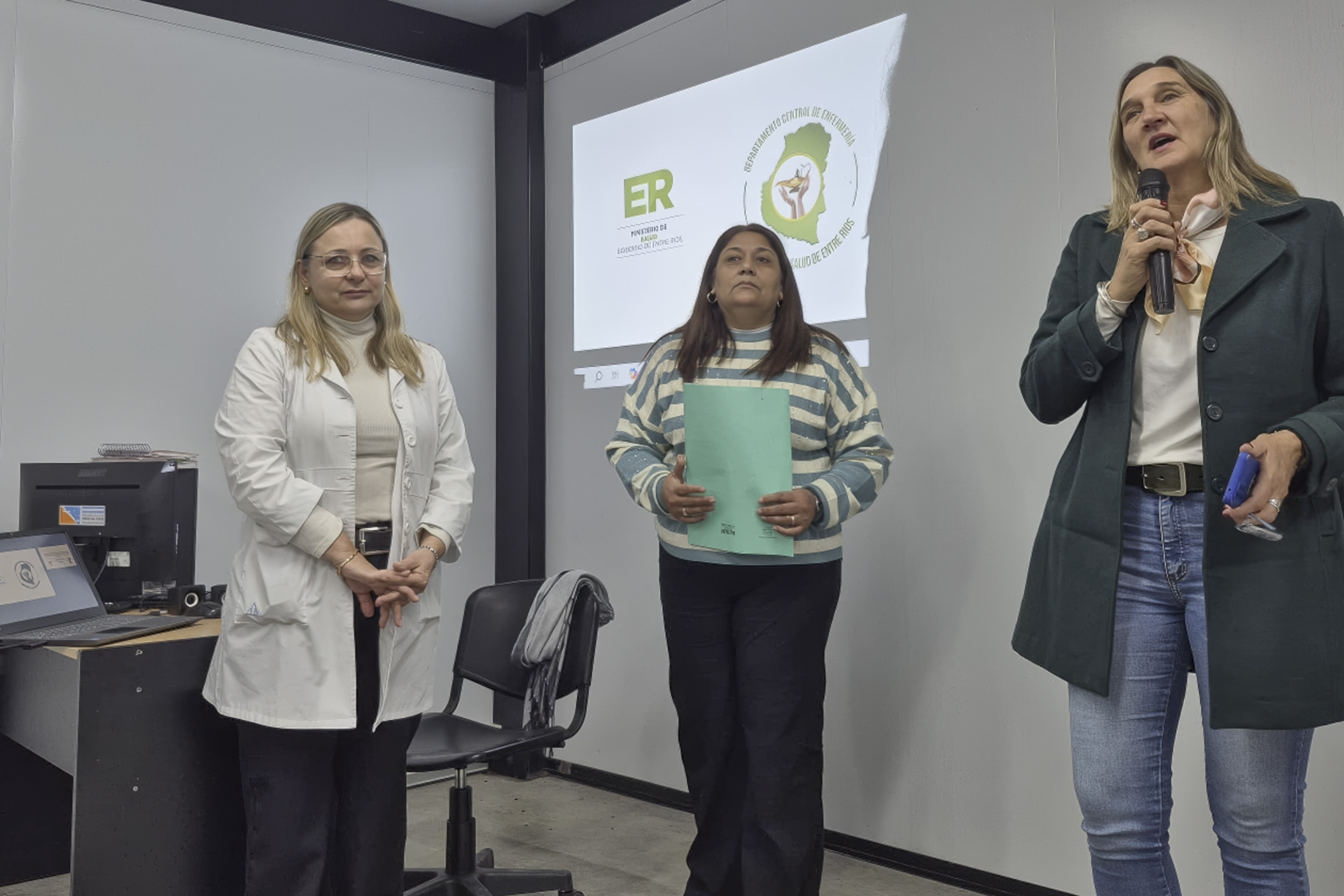 Viale fue sede de una jornada de capacitación sobre salud mental y consumos problemáticos