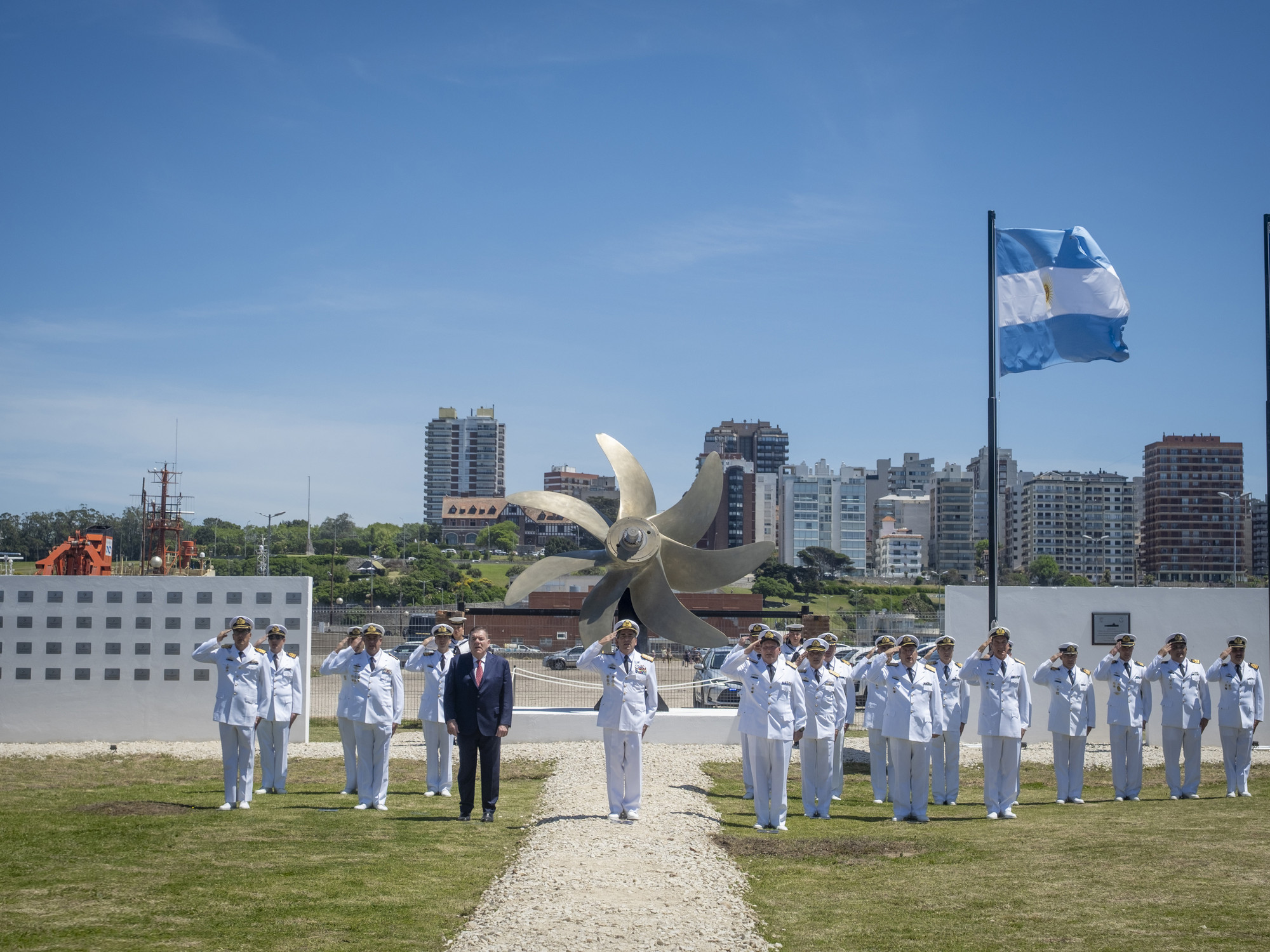 Analizan vender la base naval de Mar del Plata y crece la preocupación en la ciudad