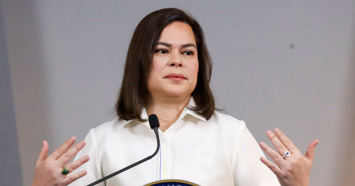 Filipinas inicia el juicio político contra Sara Duterte por presunto enriquecimiento ilícito y amenazas al presidenteEl caso se desarrollará durante 92 días en medio de la profunda disputa política entre Duterte y el presidente Ferdinand Marcos Jr., mientras un amplio operativo de seguridad resguarda el edificio legislativo ante la convocatoria de manifestaciones a favor y en contra de la funcionaria