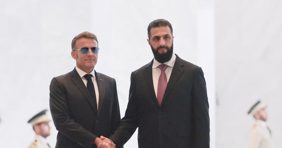 Emmanuel Macron le ofreció a Siria ayuda francesa para convertirse en un nodo regional de energía y logísticaEl presidente galo participó junto al mandatario sirio, Ahmed al Sharaa, en un foro económico en Damasco. Ambos defendieron una nueva etapa de cooperación económica y atracción de inversiones tras la caída del régimen de Bashar al Assad