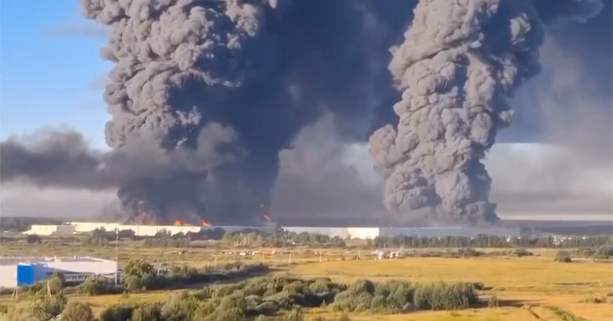 Ucrania respondió a los bombardeos sobre Kiev con ataques contra refinerías rusas y tres petroleros de la “flota fantasma”Kiev amplió su ofensiva nocturna contra la infraestructura energética rusa con incendios, evacuaciones y acciones paralelas sobre depósitos y buques cisterna
