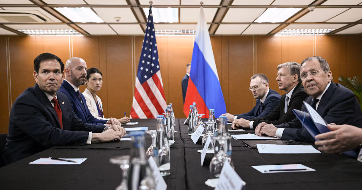 Rubio se reunió con el canciller de Rusia en Manila para abordar la guerra en Ucrania y evaluar una eventual reactivación del diálogoEl encuentro, que tuvo lugar al margen de la cumbre de la ASEAN en Filipinas, se produjo pocas horas después de que el presidente ucraniano, Volodimir Zelensky, informara que habló con los enviados estadounidenses Steve Witkoff y Jared Kushner para intentar reanudar las conversaciones de paz