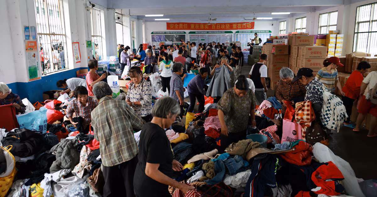 China evacuó a más de 340.000 personas por la llegada del tifón Noul: se esperan vientos superiores a los 170 kilómetros por horaEl sábado por la noche, el Centro Meteorológico Nacional del país declaró la alerta roja, que representa el máximo nivel de advertencia dentro de su sistema de alertas