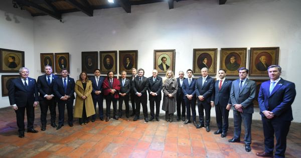 SEÑAL Javier Milei consiguió la foto con los gobernadores en Tucumán, en plenas tratativas por la reforma electoral