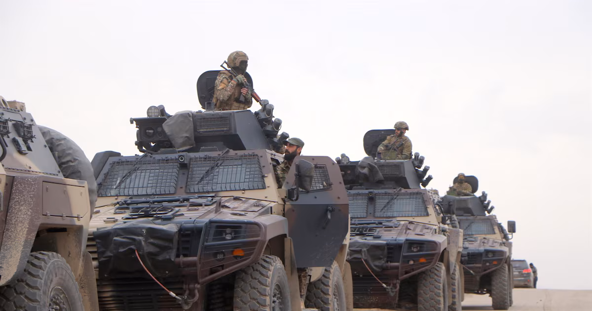 Siria incautó en la frontera con Irak un cargamento de armas destinado a Hezbollah en LíbanoEl vehículo, un camión cisterna, llevaba material militar oculto en su interior y tenía como destino la ciudad portuaria de Baniyas