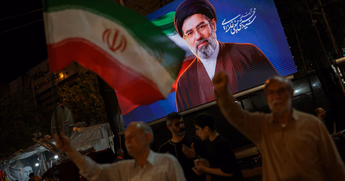Estados Unidos sancionó a personas y entidades que gestionan los activos del líder supremo de Irán Mojtaba KhameneiEl Departamento del Tesoro justificó la decisión como respuesta a la reanudación de los ataques iraníes contra el transporte marítimo en el estrecho de Ormuz