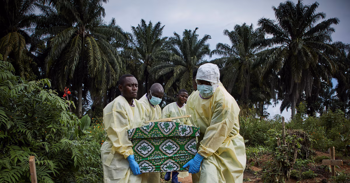 Más de 1.000 personas murieron por ébola en la República Democrática del Congo y UgandaLa Organización Mundial de la Salud reportó un aumento acelerado de contagios y fallecimientos en la región, donde la cepa Bundibugyo dificulta el control del brote y no existen tratamientos aprobados