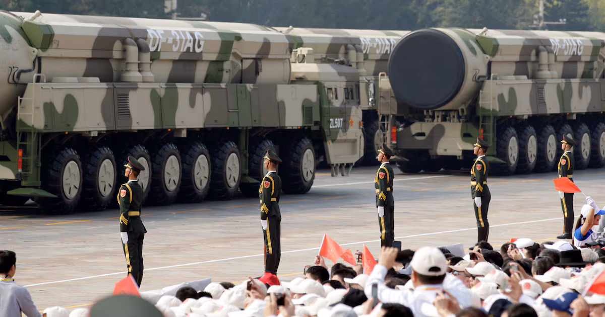 Estados Unidos expresó su "preocupación" tras el lanzamiento de prueba de un misil con capacidad nuclear por parte de ChinaLa cartera diplomática pidió a Pekín abrir negociaciones sustantivas sobre limitación de armamentos y cuestionó la falta de transparencia, en un escenario de mayor tensión tras la expiración del tratado Nuevo START