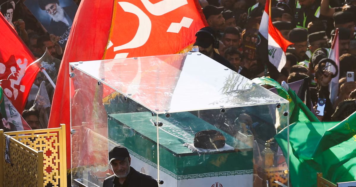 Comienzan en Irak las procesiones fúnebres de Ali Khamenei en medio de una nueva escalada entre Estados Unidos e IránLos homenajes en Bagdad forman parte del cronograma establecido por Teherán para despedir al líder, quien murió el 28 de febrero durante los ataques lanzados por Estados Unidos e Israel, en los que también fallecieron varios integrantes de su familia
