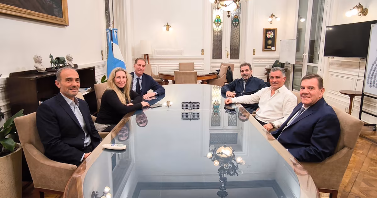 “Que se hagan cargo”: LLA no apoyará la reelección indefinida de intendentes y apunta contra el peronismo