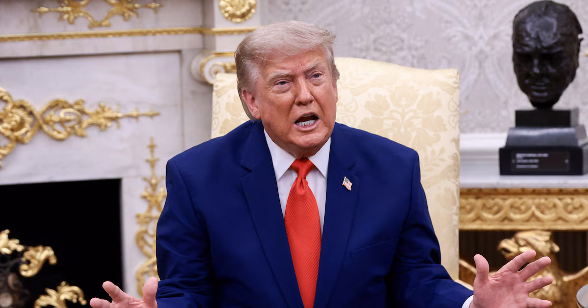 Trump dijo que “se ocupará” de los hutíes si bloquean los puertos saudíes y aseguró que la campaña en Irán no ha terminadoLas declaraciones del mandatario se producen después de que el portavoz militar hutí, Yahya Sarea, anunciara un bloqueo inmediato contra buques vinculados a Arabia Saudí en el mar Rojo
