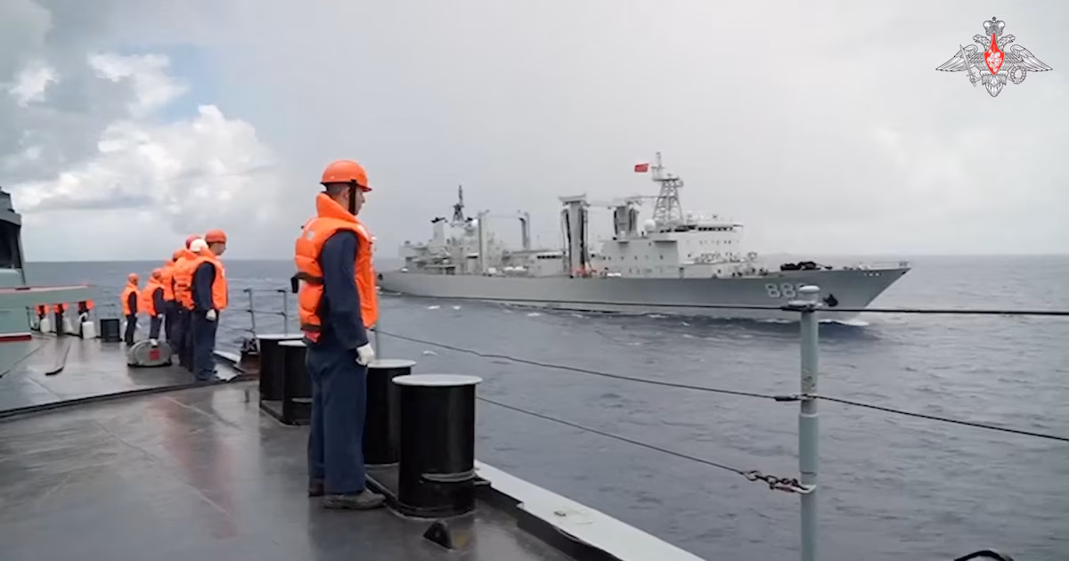 “Joint Sea-2026”: China y Rusia anunciaron ejercicios militares conjuntos en el Pacífico mientras crecen las disputas marítimas asiáticasEl anuncio coincidió con la reanudación de las patrullas marítimas de la Guardia Costera china en aguas al este de Taiwán, las cuales fueron calificadas como una “amenaza” a la estabilidad regional y a la libertad de navegación